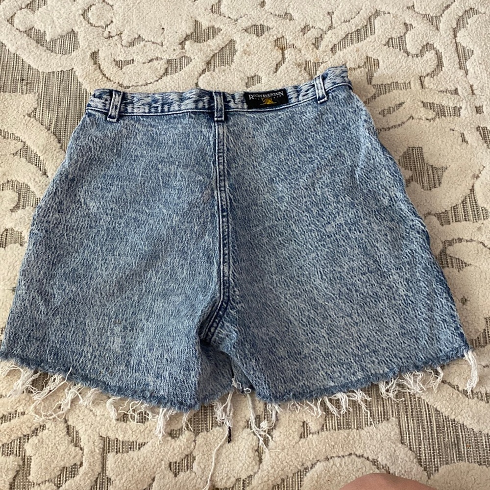 Used bought off Facebook little to small for me she had listed as a size 29